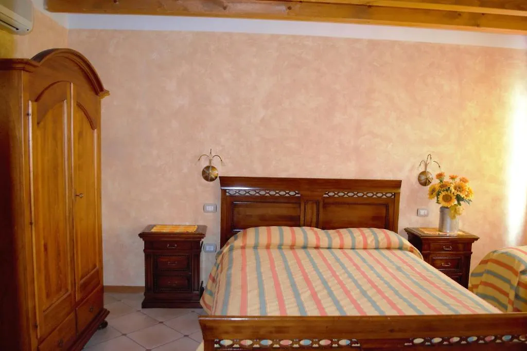 Agriturismo Colombarola Sona Landhuis