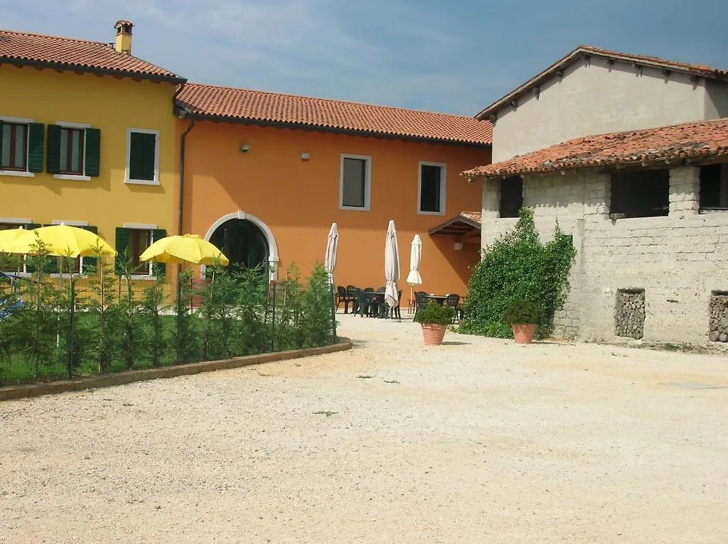 Agriturismo Colombarola Sona 0*,