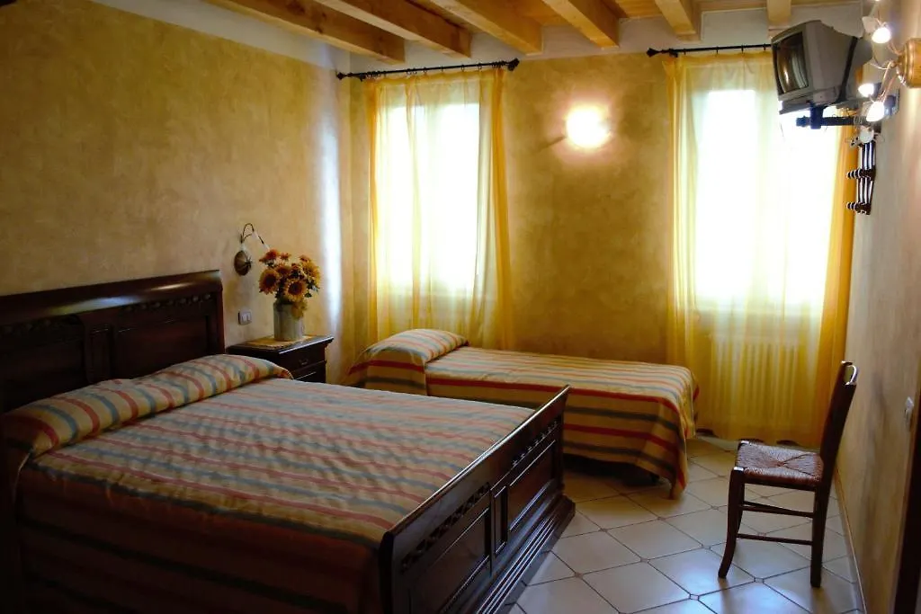 Country house Agriturismo Colombarola Sona Italy